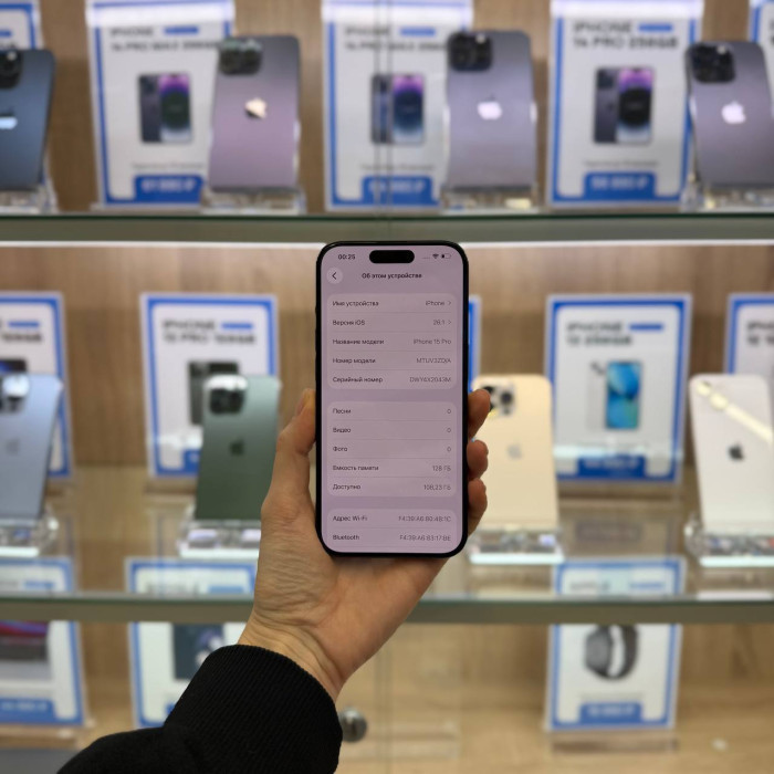 Б/у Смартфон Apple iPhone 15 Pro 128GB Черный (Black Titanium) | Фото 2 из 5