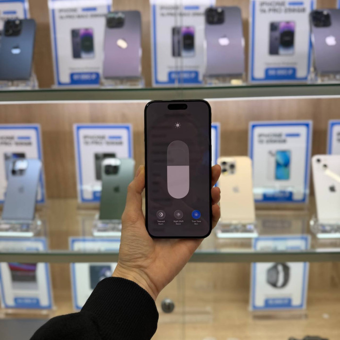 Б/у Смартфон Apple iPhone 15 Pro 128GB Черный (Black Titanium) | Фото 3 из 5