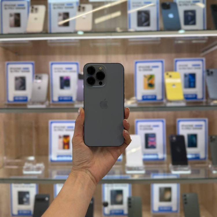 Б/у iPhone 13 Pro 256GB Небесно-голубой RU