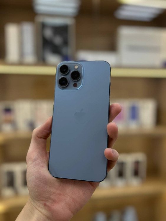 Б/у Смартфон Apple iPhone 13 Pro Max 256GB Небесно-голубой