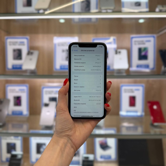 Б/у Смартфон Apple iPhone 11 128GB Purple | Фото 2 из 5