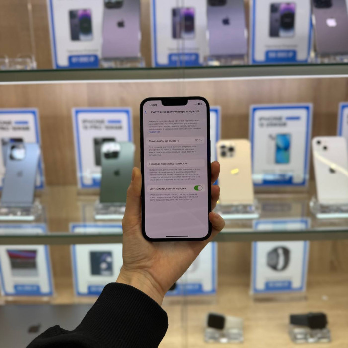 Б/у Смартфон Apple iPhone 13 128GB Midnight