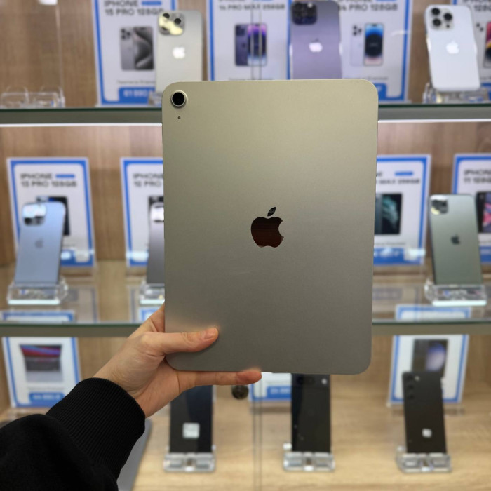Б/у Планшет Apple iPad 11 (2025) 128GB Wi-Fi Серебристый (Silver)