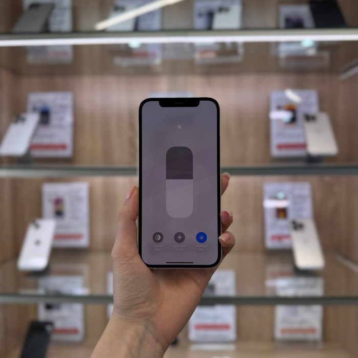 Б/у Смартфон Apple iPhone 12 128GB White | Фото 3 из 5