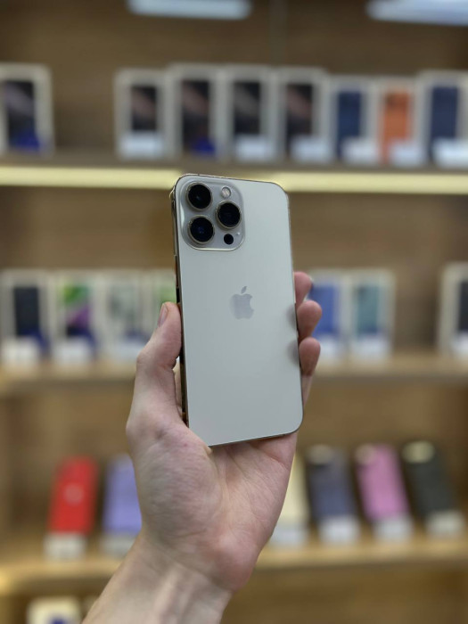 Б/У Смартфон Apple iPhone 13 Pro 256GB Золотой RU