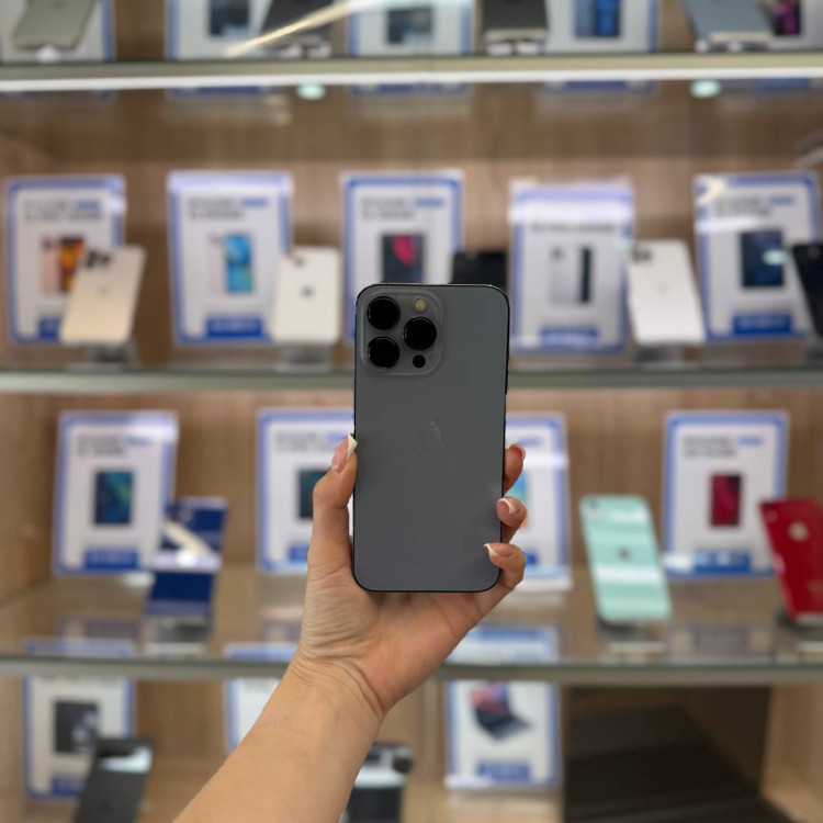 Б/У Смартфон Apple iPhone 13 Pro 256GB Небесно-голубой