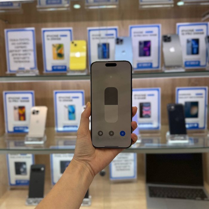Уценка Смартфон Apple iPhone 16 Pro Max 256GB Натуральный титан nano SIM + eSIM | Фото 3 из 5