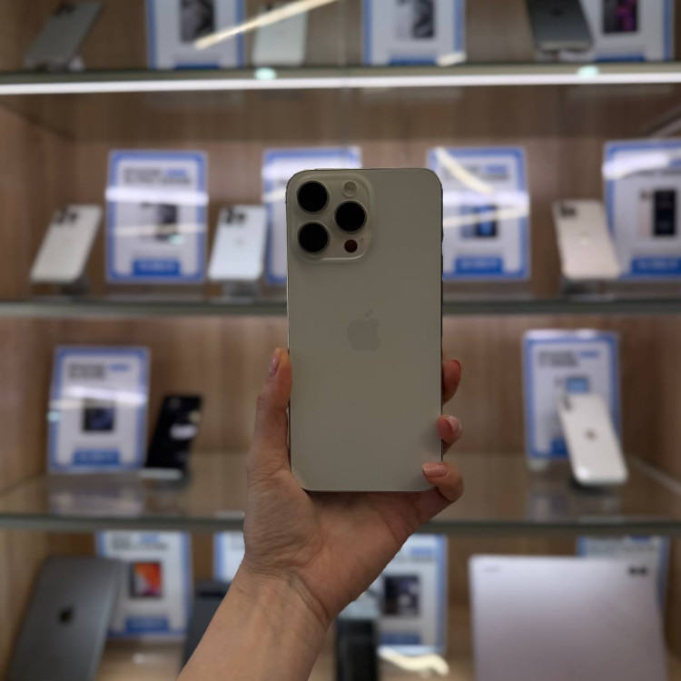 Уценка Смартфон Apple iPhone 15 Pro Max 256GB Белый (White Titanium)