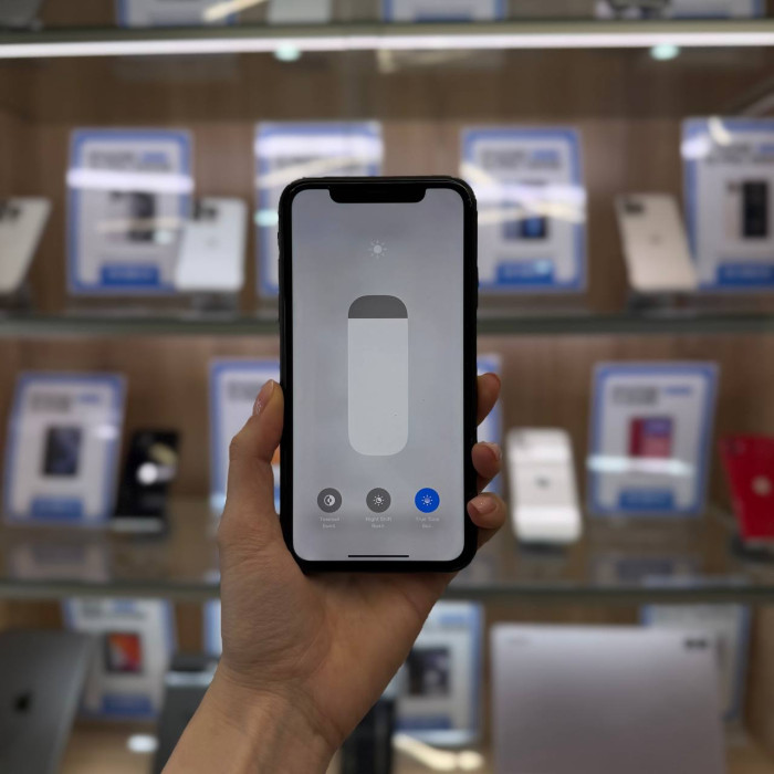 Б/у Смартфон Apple iPhone 11 128GB Черный | Фото 3 из 5