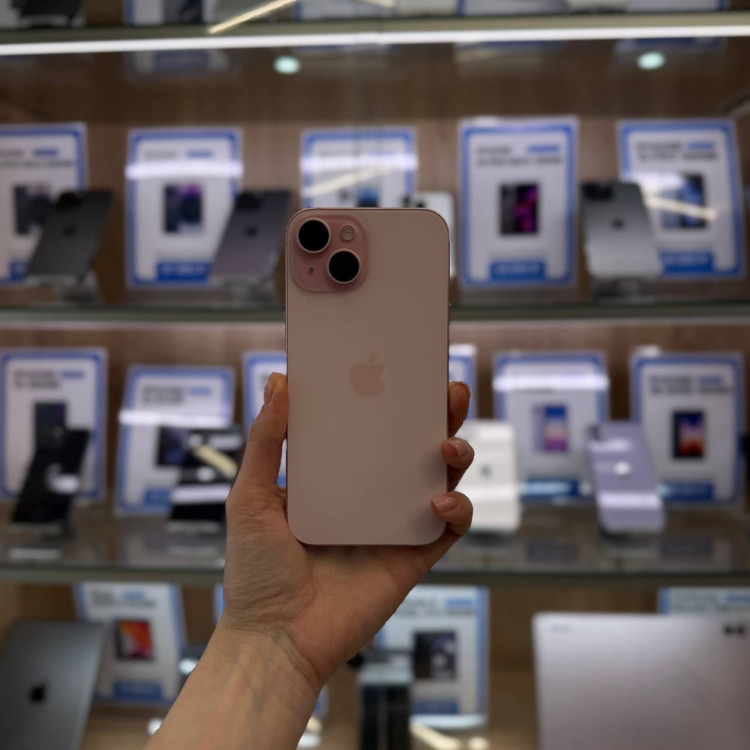 Уценка Смартфон Apple iPhone 15 256GB Розовый (Pink) nano SIM + eSIM
