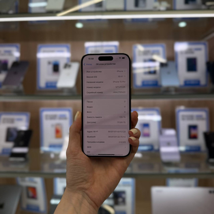 Б/У Смартфон Apple iPhone 15 Pro 128GB Титан (Natural Titanium) | Фото 2 из 5