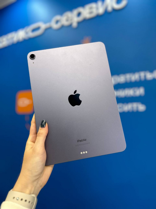 Б/у Планшет Apple iPad Air (2022) 256GB Wi-Fi Purple | Фото 1 из 2