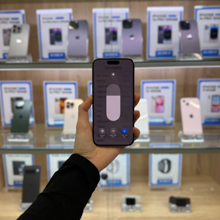 Б/у Смартфон Apple iPhone 15 Pro 512GB Natural Titanium