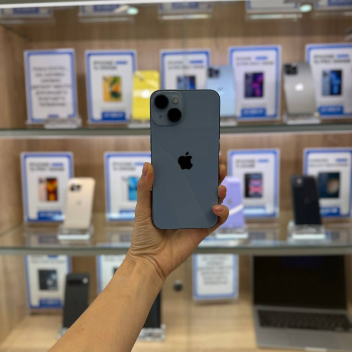 Уценка Смартфон Apple iPhone 14 256GB Голубой (Blue) | Фото 1 из 5