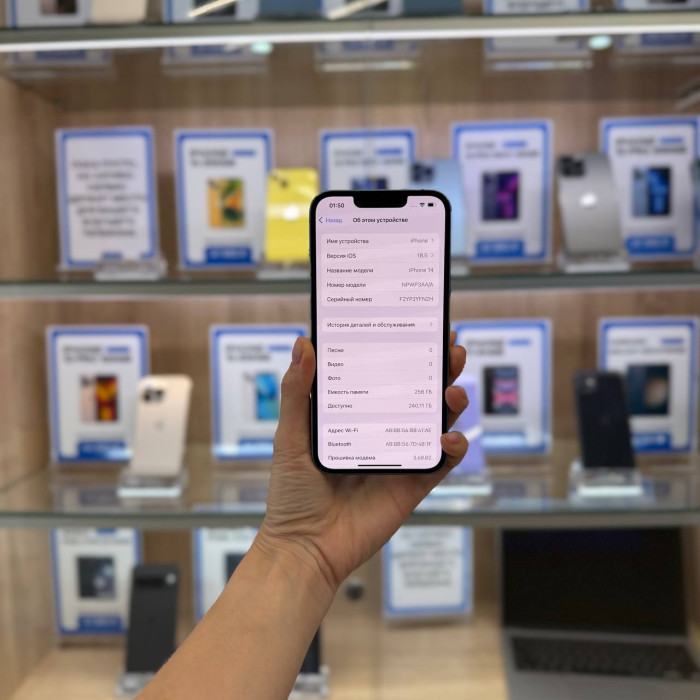 Уценка Смартфон Apple iPhone 14 256GB Голубой (Blue) | Фото 2 из 5