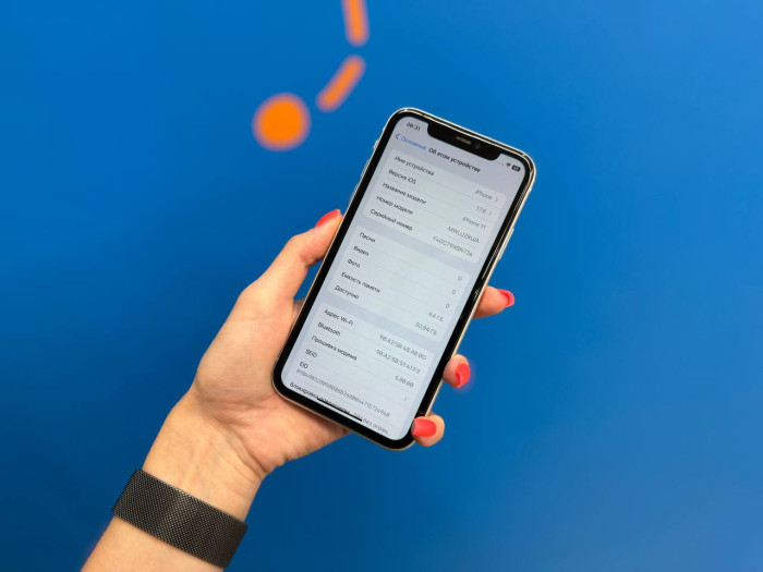 Б/у Смартфон Apple iPhone 11 64GB Белый RU | Фото 2 из 5