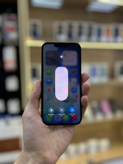 Б/у Смартфон Apple iPhone 13 128GB Темная ночь | Фото 4 из 5